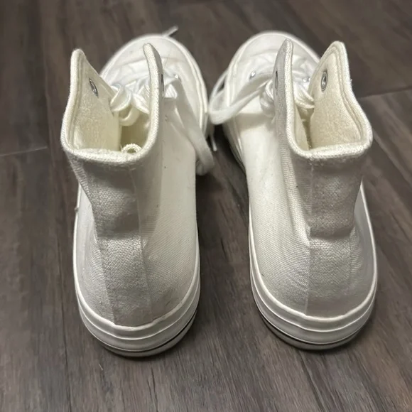 Sincerely Jules White Canvas - Picture 3 of 6